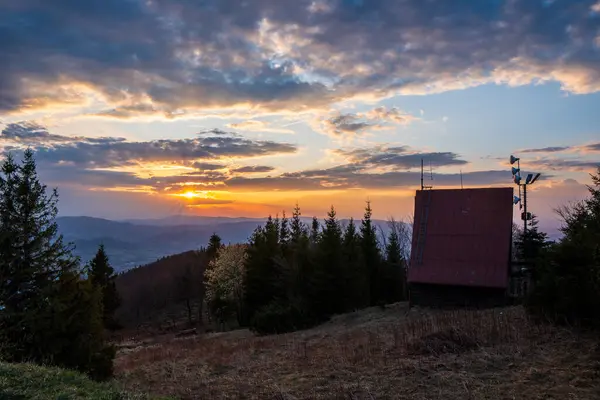 Casa Campo Cima Montaña Amanecer Beskydy Javorovy Vrch Checo 2020 — Foto de Stock