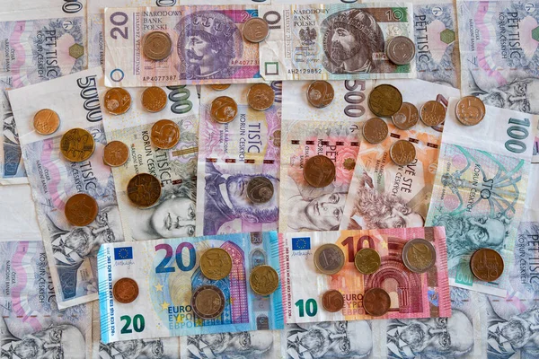硬币和钞票 欧元和克朗并排 捷克克朗欧元 — 图库照片