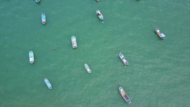 Barche da pesca nel mare vietnamita — Video Stock