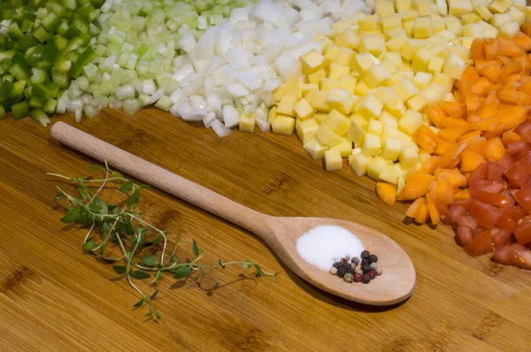 Legumes Picados Crus Prepeared Como Ingredientes Para Uma Sopa — Fotografia de Stock