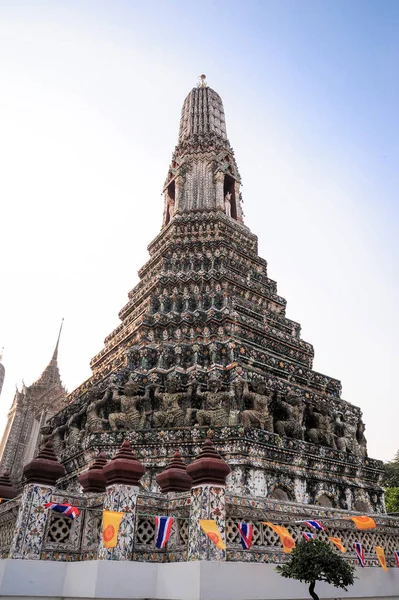 Wat Arun Ratchawararam Ratchawaramahawihan — Foto de Stock