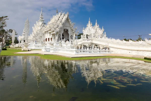 Templo Budista Wat Rong Khun en Chiang Rai, Tailandia . — Foto de Stock