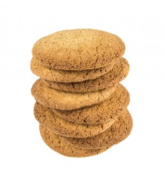 Beyaz arka planda yulaf ezmeli kurabiyeler