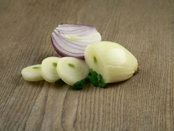 Cebolla picada en el tablero —  Fotos de Stock