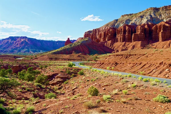 Scenic Drive through Capitol Reef National Park — Stock Photo, Image