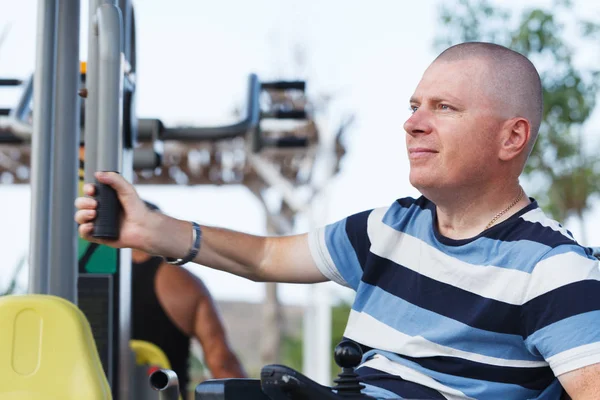 Engelli erkek spor — Stok fotoğraf