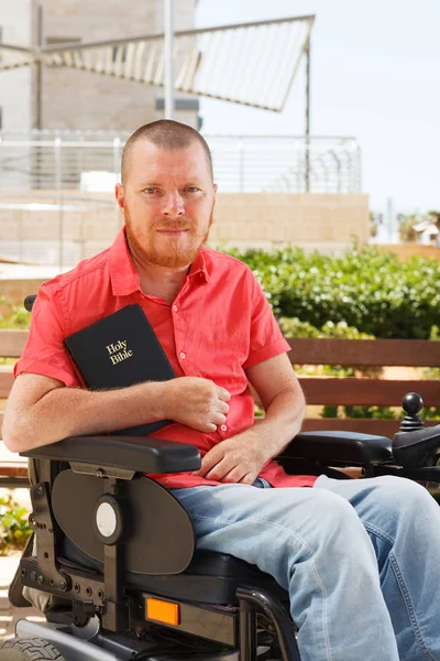 La Santa Biblia es mi ayuda . — Foto de Stock