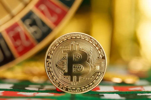 Bitcoin とルーレットのカジノ — ストック写真