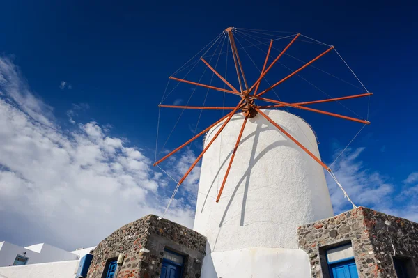 Windwill of Oia Santorini, Greece, copyspace — Stock Photo, Image
