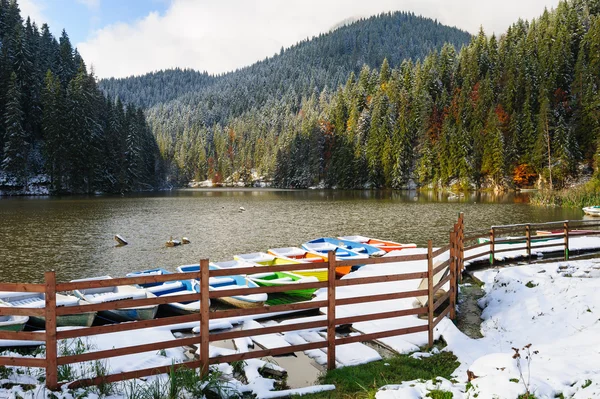 Lacul Rosu with snow, Red Lake, Romania — стокове фото