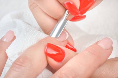 Cuticles bakım kütikül itici ile