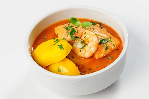 Fish soup with salmon, shrimps and potato — Stock Photo, Image