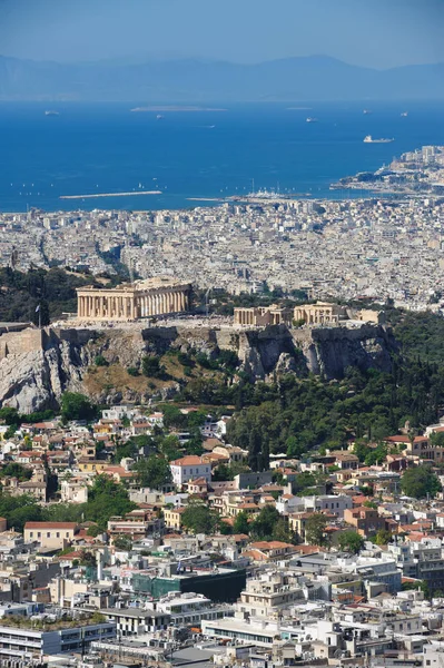 Сучасні Афіни вистрілив у пагорб Лікавіт — стокове фото