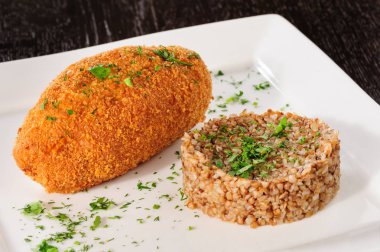 Hindi eti buğday tahıl ile pirzola