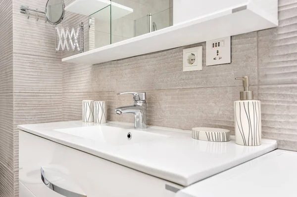 Modern banyo lavabo — Stok fotoğraf
