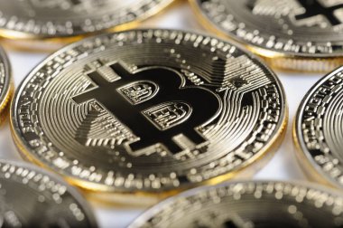 Makro görünümü parlak Bitcoin souvenire sikke