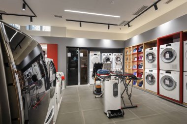 Premium ev aletleri mağazasının içi