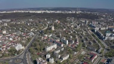 Moldova 'nın Chisinau kentindeki Riscani ilçesinde gündüz vakti havadan çekim yapılıyor
