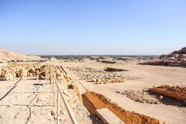 Kraliçe Hatshepsut Tapınağı Luxor Mısır