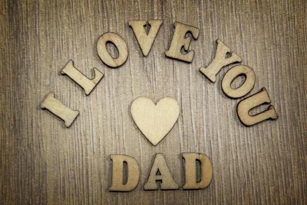 I love you dad wooden shape heart and letters — Stock Photo, Image