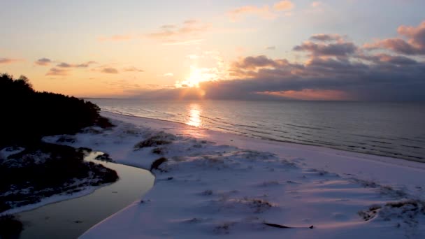 Pôr Sol Inverno Colorido Costa Golfo Riga Letónia — Vídeo de Stock