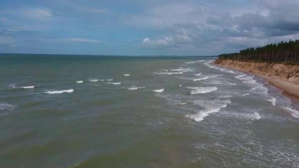 Vliegen Oostzee Jurkalne Zomer Zonnige Dag Uitzicht Vanuit Lucht Letland — Stockvideo