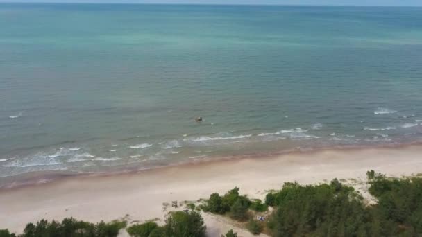 Aerial Dron Sköt Östersjön Pavilosta Lettland Lettlands Kust Östersjön — Stockvideo