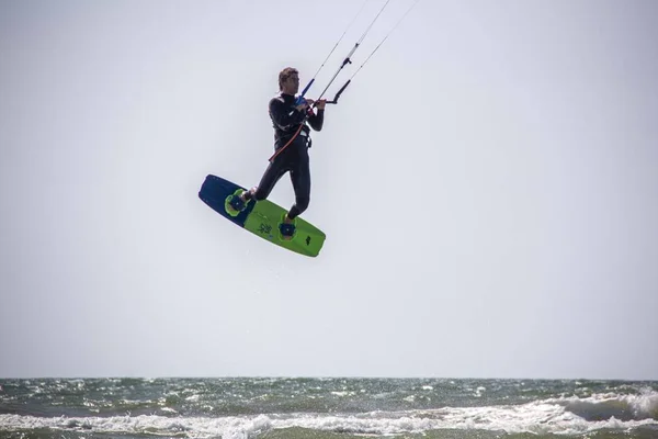 August 2019 Liepaja Latvia Kiteboarders Kitesurfers Baltic Sea Sunny Summer — Stock Photo, Image