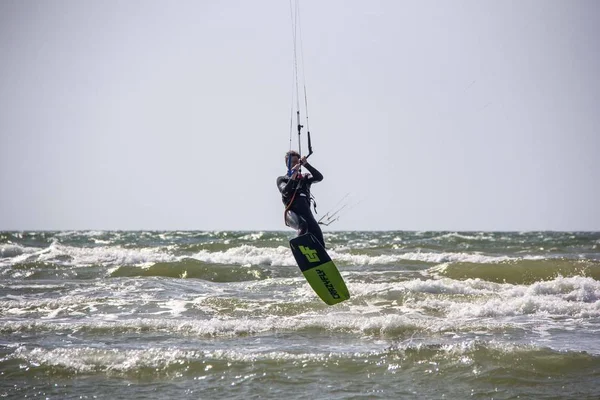 August 2019 Liepaja Latvia Kiteboarders Kitesurfers Baltic Sea Sunny Summer — Stock Photo, Image