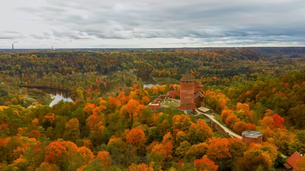 Aerea Autunno Paesaggio Veduta Del Vecchio Castello Turaida Costruire Mattoni — Foto Stock