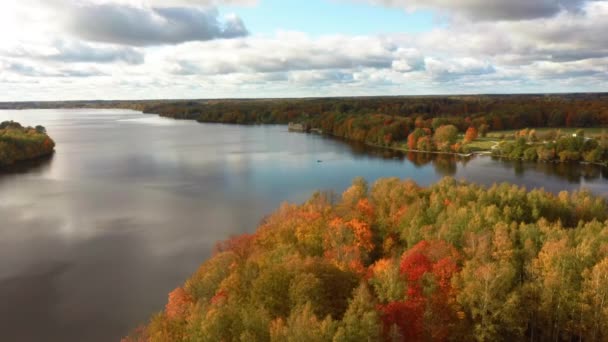 Höstens Flyglandskap Över Ödets Trädgård Koknese Lettland Utomhus Park Liktendarzs — Stockvideo