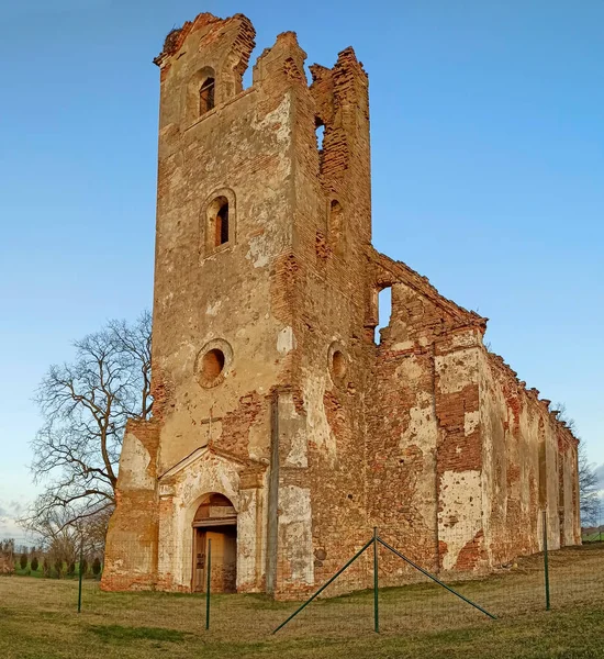 Ruinas Iglesia Luterana Salgale Letonia Cerca Orilla Del Río Lielupe — Foto de Stock