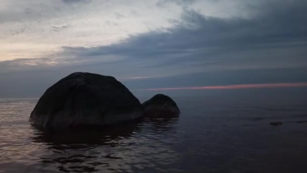 Timelapse Baltic Sea Tuja Λετονία Παραλία Μετά Ηλιοβασίλεμα Πέτρες Στο — Αρχείο Βίντεο