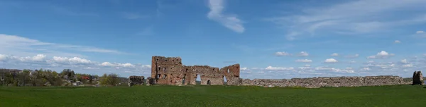 Vista Panorámica Las Ruinas Del Castillo Medieval Ludza Una Colina — Foto de Stock