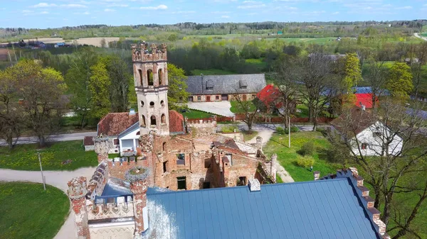 Foto Aérea Del Castillo Odzienas Destruido Letonia Europa Hermoso Springday — Foto de Stock