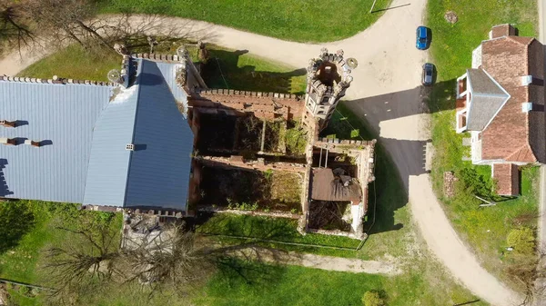 Flygfoto Förstörda Odzienas Slott Lettland Europa Vacker Solig Springday Begreppet — Stockfoto