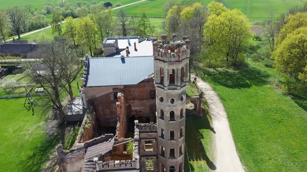 Foto Aérea Del Castillo Odzienas Destruido Letonia Europa Hermoso Springday — Foto de Stock