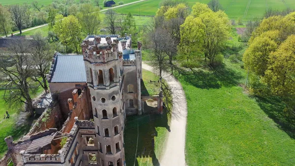 Flygfoto Förstörda Odzienas Slott Lettland Europa Vacker Solig Springday Begreppet — Stockfoto