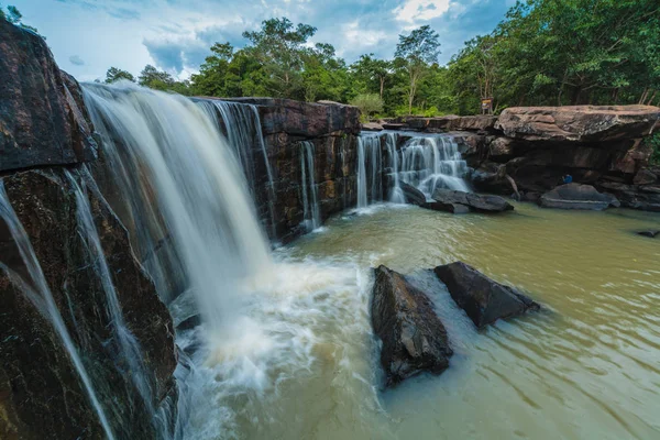 De schoonheid van de waterval — Stockfoto