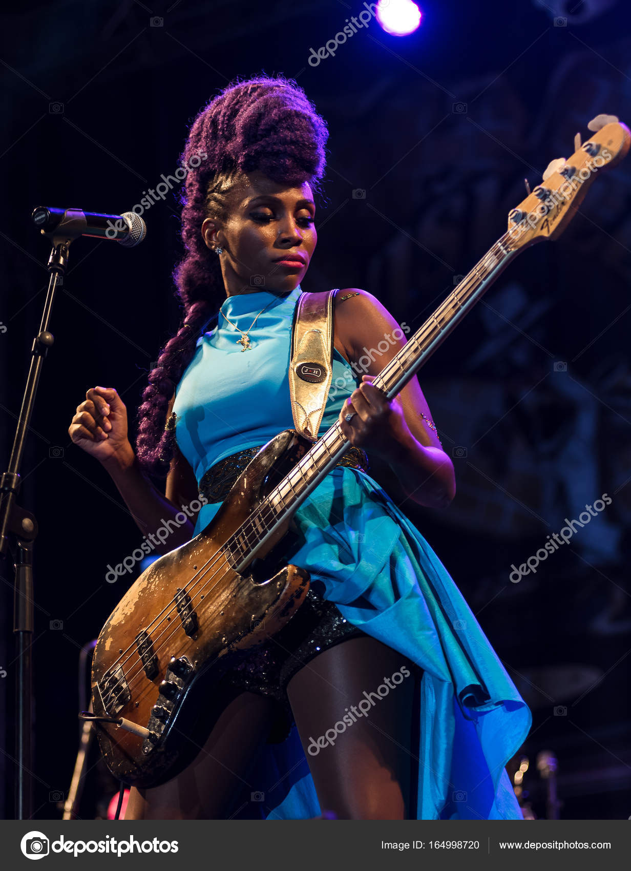 En la mayoría de los casos pequeño No se mueve Nik West live at Nisville Jazz Festival, August 11. 2017 – Stock Editorial Photo © wr7films@yaho.com #164998720 En la mayoría de los casos pequeño No se mueve Nik West live at Nisville Jazz Festival, August 11. 2017 – Stock Editorial Photo © wr7films@yaho.com #164998720