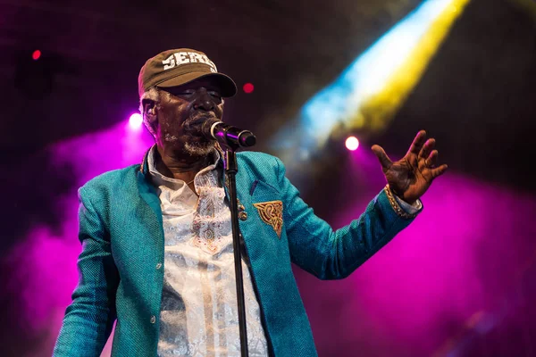 Alfa sarışın ve güneş sistemi ünlü reggae şarkıcısı ve söz yazarı Nisville Caz Festivali, 11 Ağustos yaşıyor. 2017