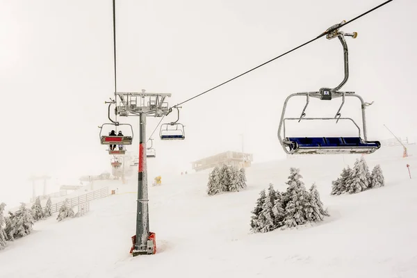 Wyciąg Narciarski Ośrodku Narciarskim Zimie Kopaonik Serbia Krajobraz Zimowy — Zdjęcie stockowe