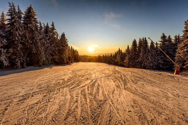 Vista Uma Pista Esqui Pôr Sol Monte Kopaonik Sérvia — Fotografia de Stock