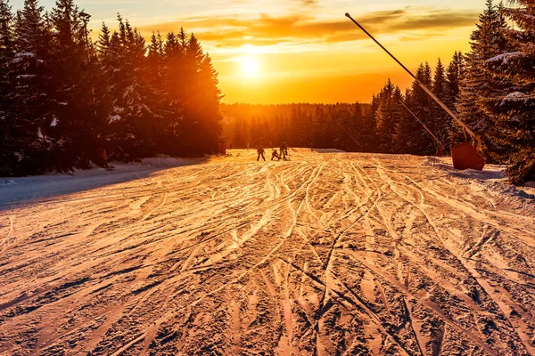 Blick Auf Eine Skipiste Bei Sonnenuntergang Auf Dem Berg Kopaonik — Stockfoto
