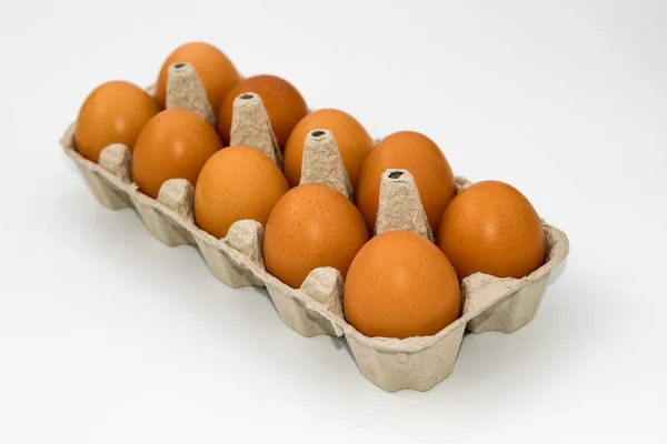Куриные Яйца Коробке Яиц Белом Фоне Сырые Куриные Яйца Открытой — стоковое фото