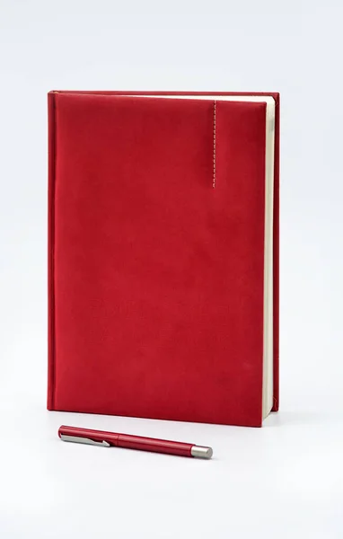 Rotes Notizbuch Roter Stift Isoliert Auf Weißem Hintergrund Geschäftskonzept Geschäftsleute — Stockfoto