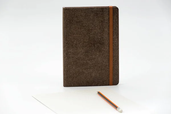 Cahier Marron Crayon Graphite Sur Surface Blanche Concept Entreprise Des — Photo