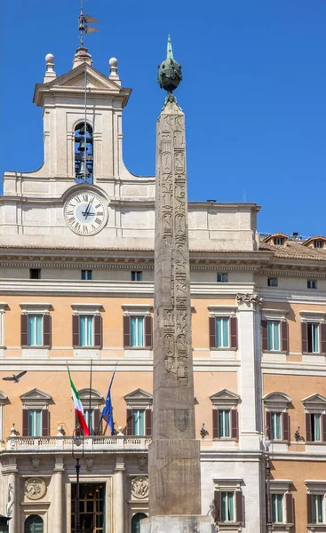 Obelisk von montecitorio, rom, italien — Stockfoto