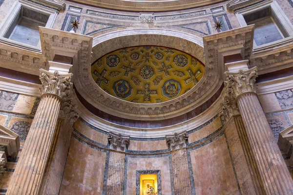 Tempel des antiken römischen Pantheons, Innenraum — Stockfoto