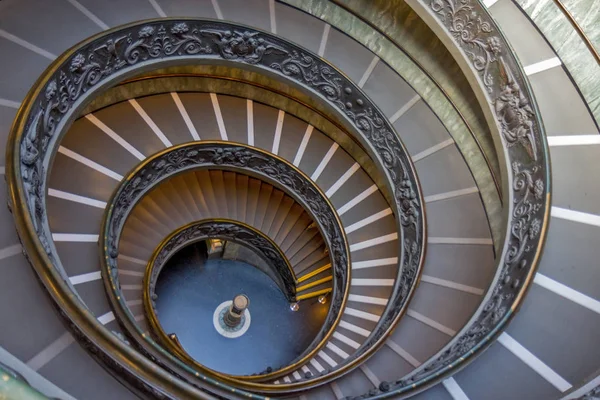 Sarmal merdiven Vatikan Müzeleri, Vatikan, Roma, İtalya.